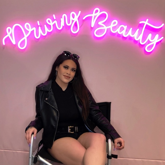 Meet your Posher, Natalie - Picture 8 of 8